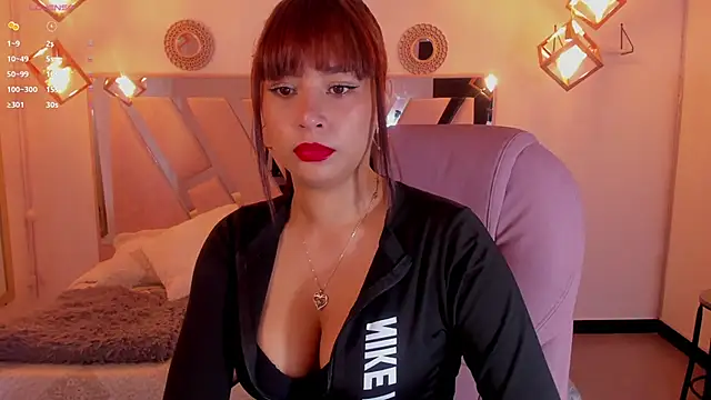 Snapshot of victoria__Smith chatting on February 13, 2025, 11:50 am victoria Smith online show from February 13, 2025, 11:50 am