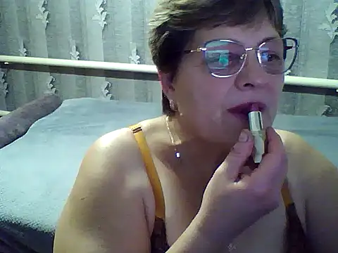 ElzaJewel online show from November 25, 2025, 7:47 pm