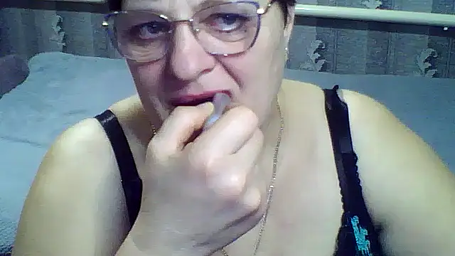 ElzaJewel online show from February 24, 2026, 9:43 am