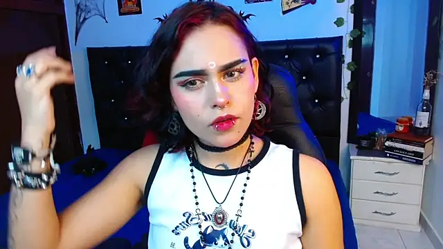 Snapshot of veronica_luar chatting on February 2, 2026, 7:57 pm veronica luar online show from February 2, 2026, 7:57 pm