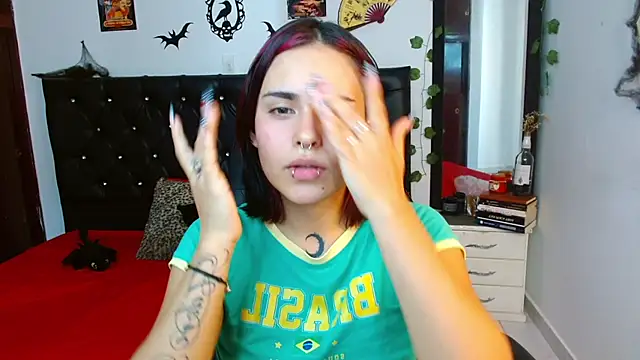 Snapshot of veronica_luar chatting on February 18, 2026, 8:05 pm veronica luar online show from February 18, 2026, 8:05 pm