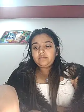 Snapshot of RAYI_01 chatting on February 8, 2025, 8:21 pm RAYI 01 online show from February 8, 2025, 8:21 pm