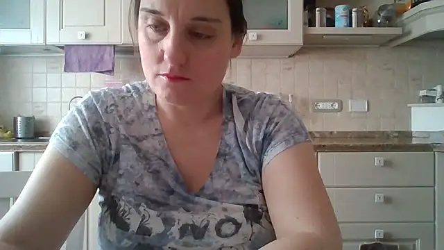 PrincessEileen89 online show from April 14, 2026, 10:20 am