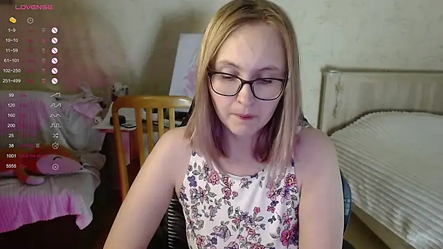 Agatha Mott online show from October 27, 2025, 3:07 am