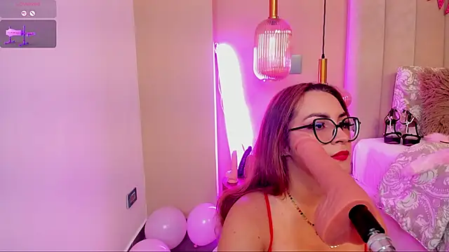 Snapshot of JessyCream chatting on February 15, 2025, 4:01 pm JessyCream online show from February 15, 2025, 4:01 pm