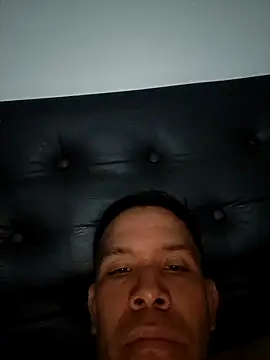 Snapshot of liamlara chatting on October 20, 2025, 12:24 am liamlara online show from October 20, 2025, 12:24 am