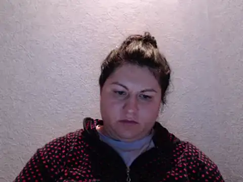 Snapshot of KiraSwee chatting on October 7, 2025, 4:41 pm KiraSwee online show from October 7, 2025, 4:41 pm