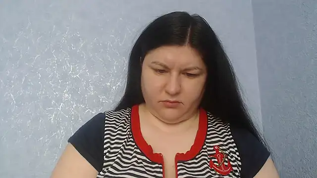 KiraSwee online show from February 6, 2026, 9:16 am