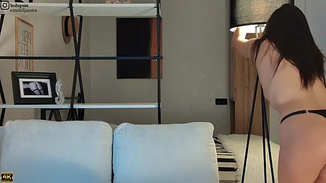 emiljanna online show from November 22, 2025, 4:00 am