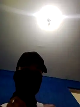 Snapshot of 1Dseralmora2 chatting on October 22, 2025, 9:35 pm 1Dseralmora2 online show from October 22, 2025, 9:35 pm