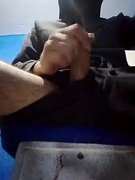 Snapshot of 1Dseralmora2 chatting on October 1, 2025, 4:06 am 1Dseralmora2 online show from October 1, 2025, 4:06 am