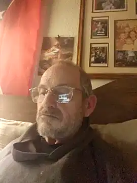 Snapshot of Dara4q chatting on February 24, 2025, 12:30 am Dara4q online show from February 24, 2025, 12:30 am