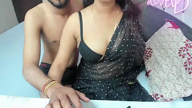 Queen Couple online show from October 29, 2025, 6:34 am