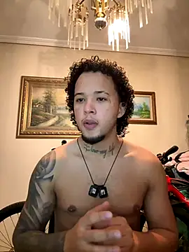 yeiyei oficial online show from November 8, 2025, 8:23 pm