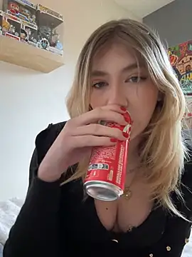 Snapshot of angeleyezlolita chatting on February 8, 2025, 2:38 pm angeleyezlolita online show from February 8, 2025, 2:38 pm