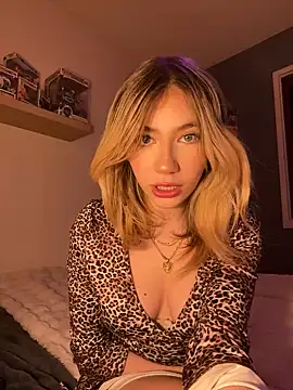 Snapshot of angeleyezlolita chatting on February 10, 2025, 7:17 pm angeleyezlolita online show from February 10, 2025, 7:17 pm