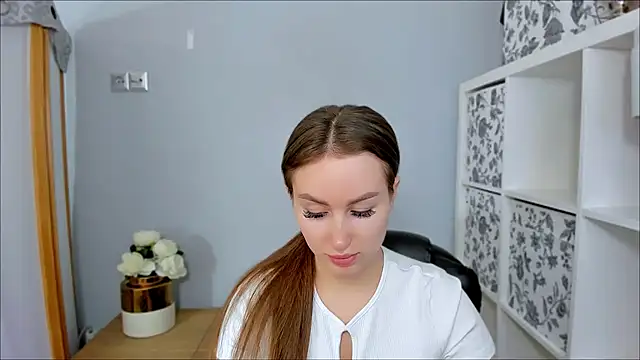 Snapshot of DonnaCam chatting on October 16, 2025, 2:36 pm DonnaCam online show from October 16, 2025, 2:36 pm