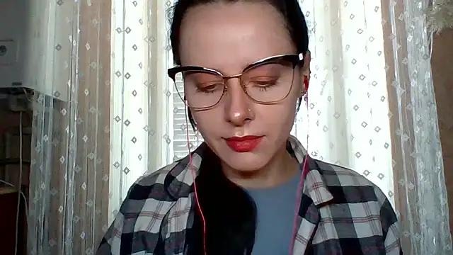 LuminousLady online show from September 11, 2025, 7:30 am