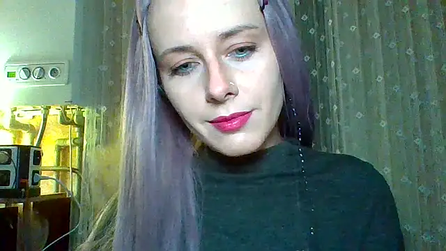 LuminousLady online show from March 10, 2025, 6:23 pm