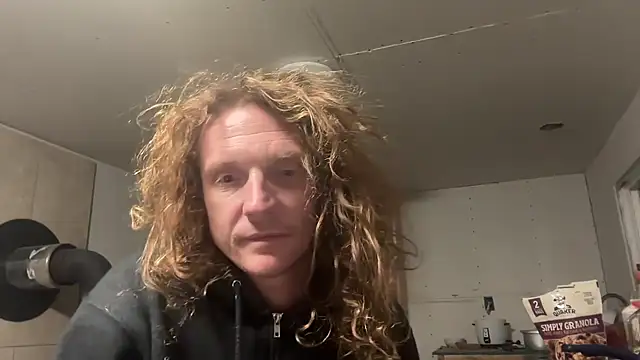 Snapshot of redone8in chatting on February 11, 2025, 3:40 am redone8in online show from February 11, 2025, 3:40 am