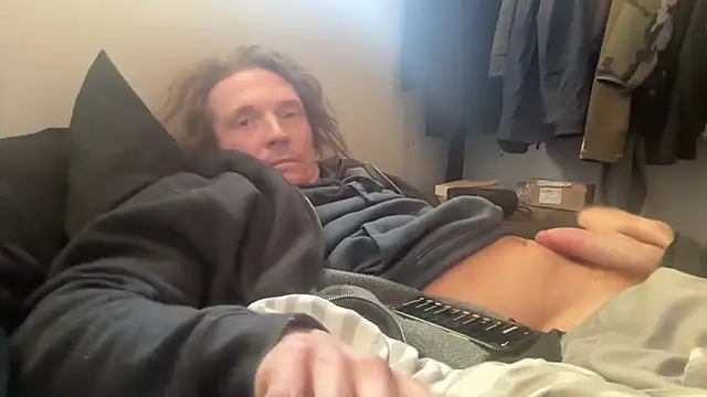 Snapshot of redone8in chatting on February 10, 2025, 9:15 pm redone8in online show from February 10, 2025, 9:15 pm