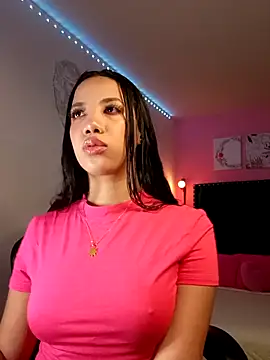 SallyWhitee online show from March 5, 2026, 4:42 am