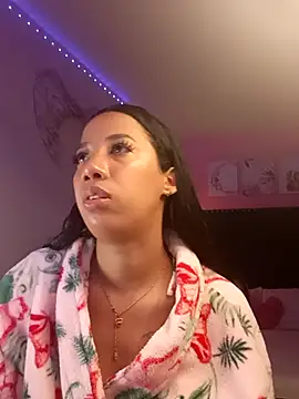 Snapshot of SallyWhitee chatting on February 11, 2026, 4:12 am SallyWhitee online show from February 11, 2026, 4:12 am