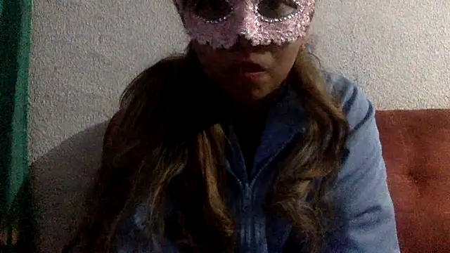 Snapshot of sharonlopez9611 chatting on February 17, 2025, 5:25 am sharonlopez9611 online show from February 17, 2025, 5:25 am