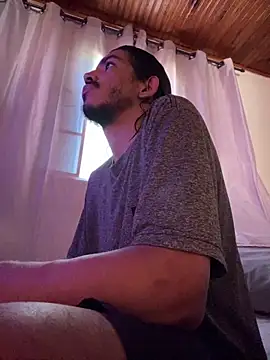 Mineirinho043 online show from April 15, 2026, 2:43 pm