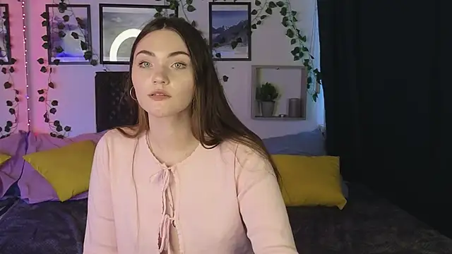 Kira Jin online show from March 18, 2025, 11:33 am