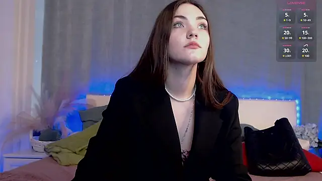 Kira Jin online show from March 20, 2025, 6:52 am