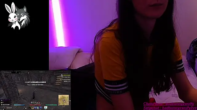 Snapshot of BadBunnyXWolfyLive chatting on October 5, 2025, 6:42 pm BadBunnyXWolfyLive online show from October 5, 2025, 6:42 pm