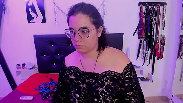 Snapshot of Julieta_Carden_ chatting on March 12, 2026, 7:29 pm Julieta Carden online show from March 12, 2026, 7:29 pm