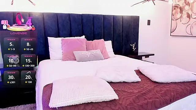 nattashaa7 online show from October 15, 2025, 11:40 am