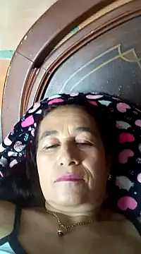 Snapshot of Lady_Mom chatting on February 10, 2025, 4:30 am Lady Mom online show from February 10, 2025, 4:30 am