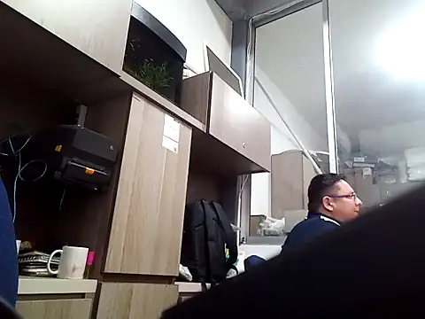 reyarturs13 online show from September 12, 2025, 3:12 pm