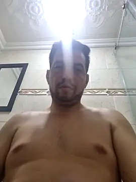 reyarturs13 online show from February 5, 2025, 4:06 am