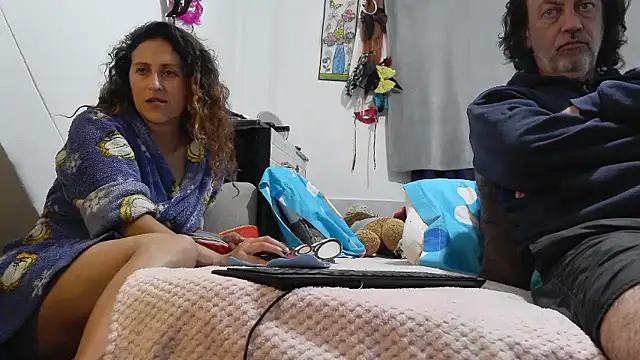 Snapshot of jeans_and_emma chatting on January 10, 2026, 1:23 am jeans and emma online show from January 10, 2026, 1:23 am