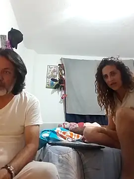 Snapshot of jeans_and_emma chatting on December 20, 2025, 5:54 am jeans and emma online show from December 20, 2025, 5:54 am