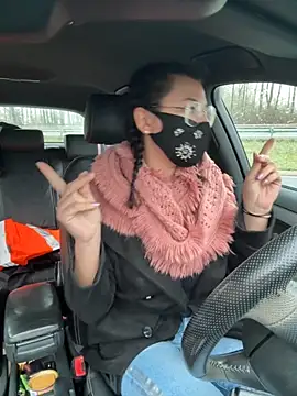 Loveblackzilla online show from December 1, 2025, 3:13 pm