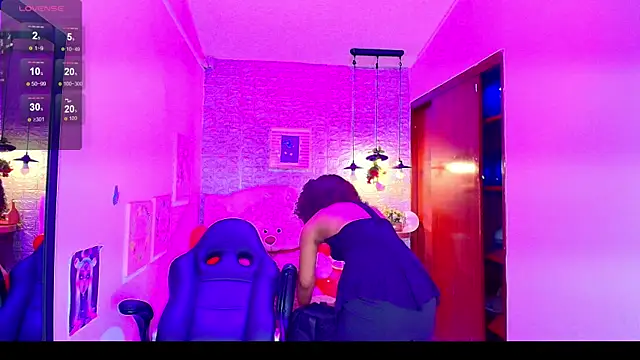 Snapshot of tylla_ chatting on March 20, 2025, 3:13 am tylla online show from March 20, 2025, 3:13 am