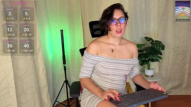 Snapshot of sophia_dumont chatting on March 14, 2025, 2:10 am sophia dumont online show from March 14, 2025, 2:10 am