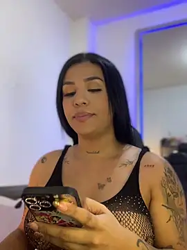 tinalove7 online show from May 13, 2026, 11:01 pm