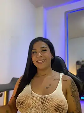 tinalove7 online show from May 16, 2026, 12:09 am