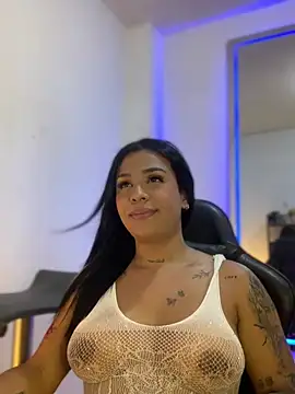 tinalove7 online show from May 15, 2026, 11:25 pm