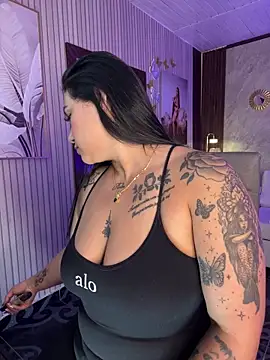 Madissonlove 1 online show from April 26, 2026, 10:40 pm