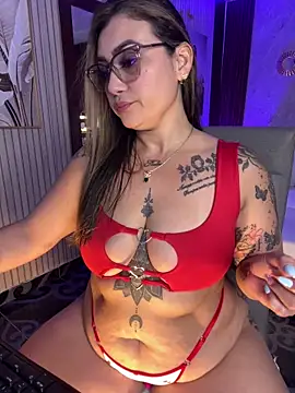 Madissonlove 1 online show from May 16, 2026, 2:27 pm
