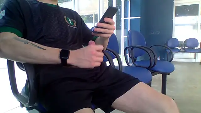 Snapshot of Novinho_pica_rosa chatting on October 24, 2025, 1:54 pm Novinho pica rosa online show from October 24, 2025, 1:54 pm