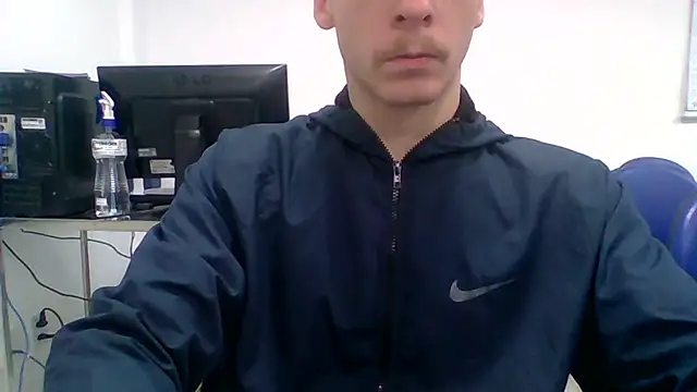 Snapshot of Novinho_pica_rosa chatting on October 17, 2025, 11:23 am Novinho pica rosa online show from October 17, 2025, 11:23 am