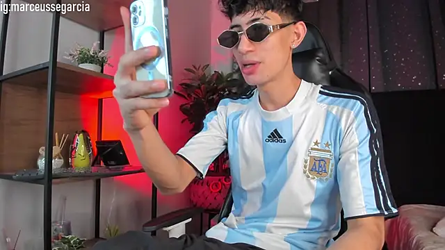 NovaaWheler online show from March 30, 2026, 8:43 pm